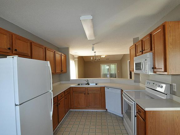 2nd image of 107 Barlow St