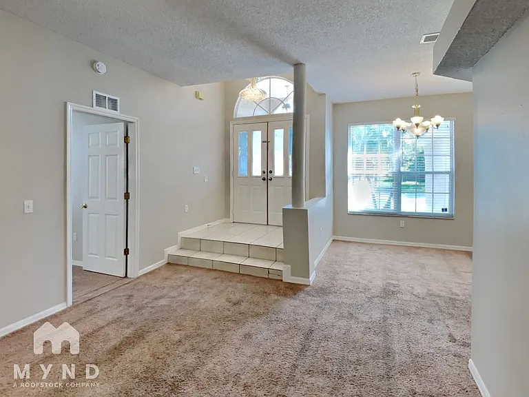 7026 Captiva Cir — Photo 9