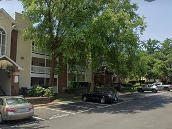 2nd image of 1535 Lincoln Way APT 201B