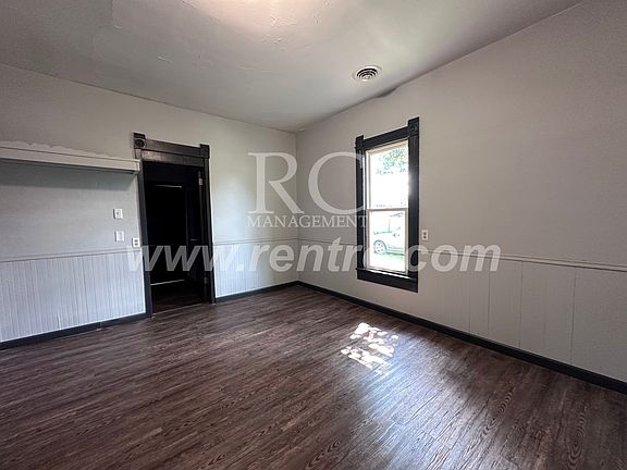 3rd image of 8 E South St