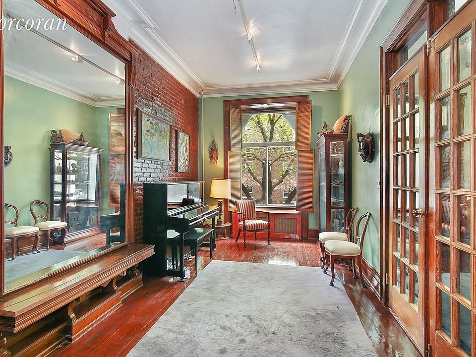 1st image of 221 W 131st St