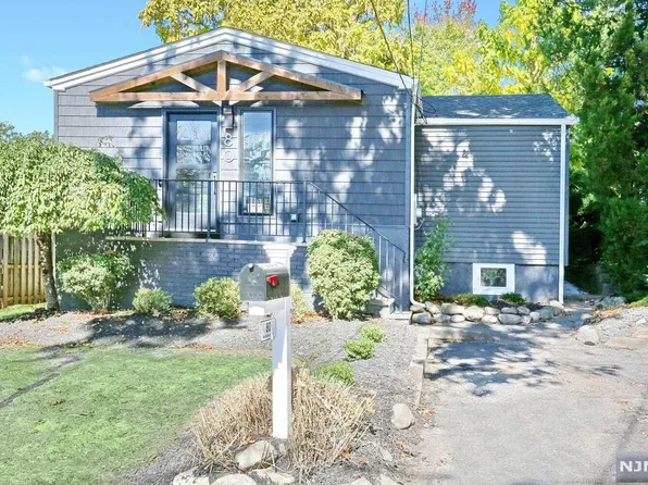 80 Westwood Blvd, Westwood, NJ 07675