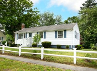 40 Hillsdale Rd, Holbrook, MA 02343