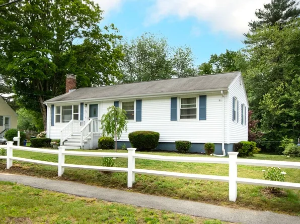 40 Hillsdale Rd, Holbrook, MA 02343