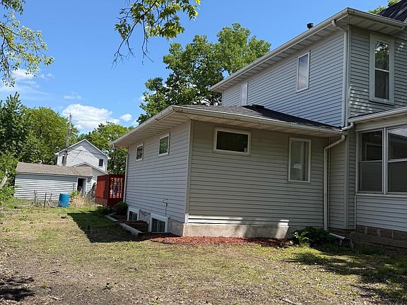2nd image of 2411 14th Ave S