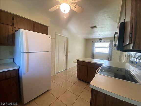 4th image of 1004 Highland Ave