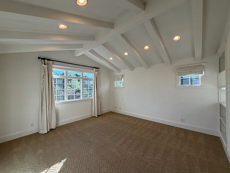 383 Hedge Rd — Photo 23
