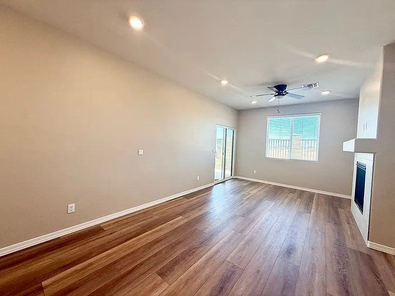 1291 Deadwood Ln — Photo 6