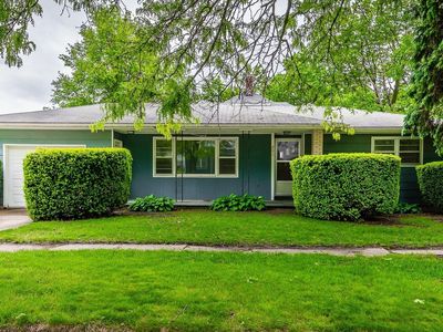 201 E Grundy Ave, Conrad, IA, 50621
