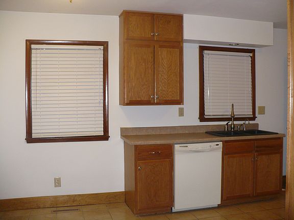 4th image of 720 N 55th St