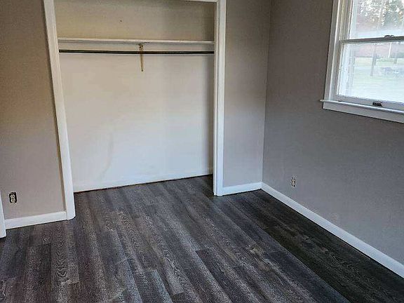 2nd image of 213 Tremont Dr #211