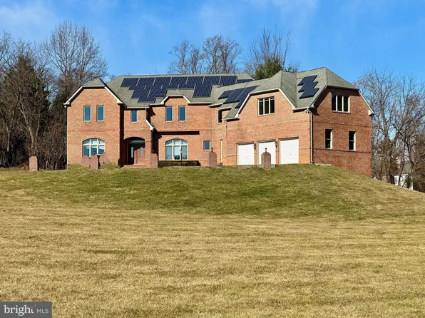 5901 Clifton Oaks Dr, Clarksville, MD 21029