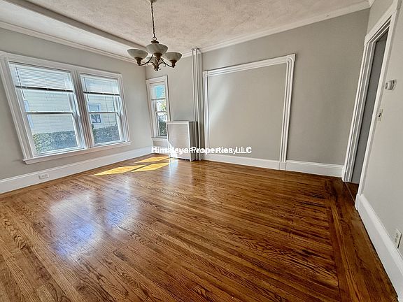 2nd image of 31 Park St #1A