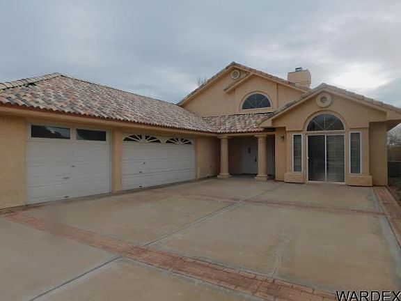 2nd image of 1208 Country Club Cv