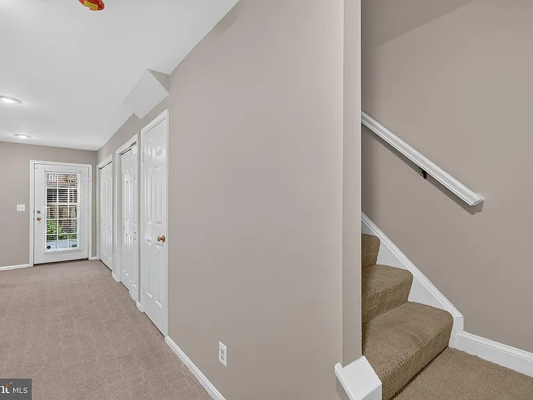 341 S Pickett St — Photo 37