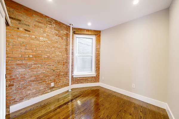 Rented by Douglas Elliman | media 19