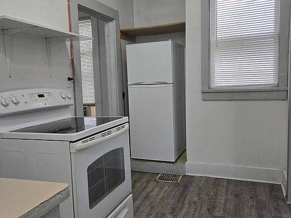 4th image of 1001 Congress St #3