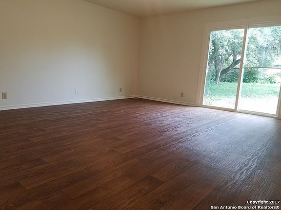 5th image of 6418 Maverick Oak Dr