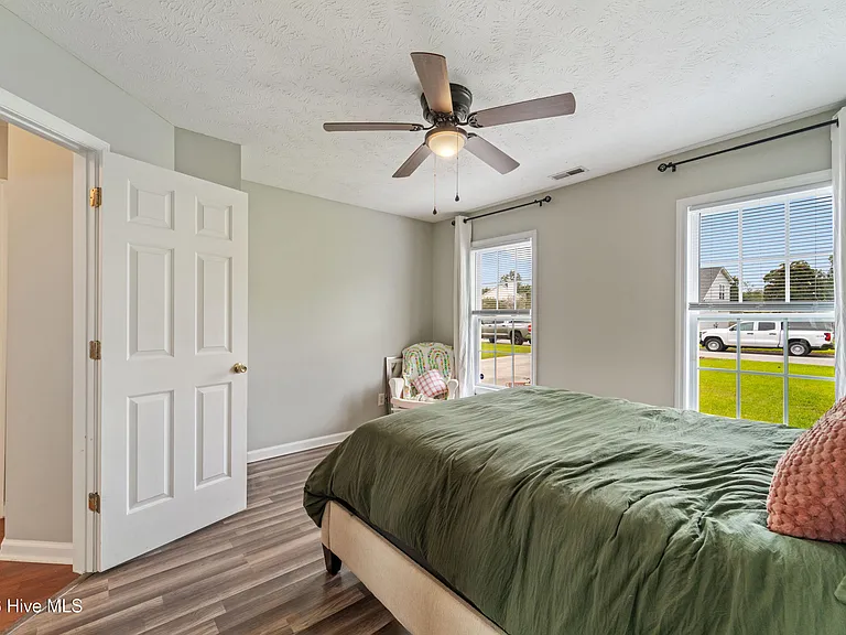 183 Bridlewood Dr — Photo 21