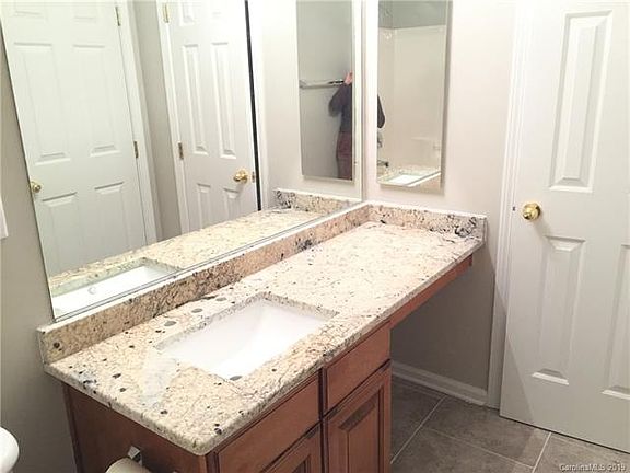 4th image of 103 Kase Ct