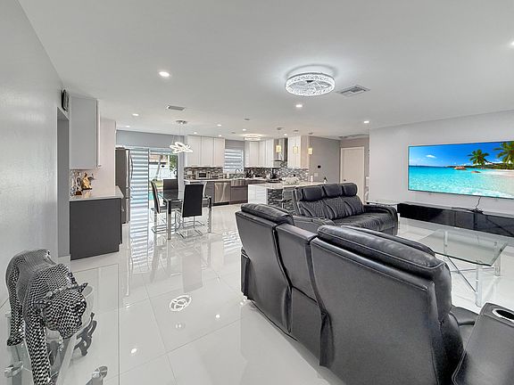 4th image of 110 Bobwhite Road