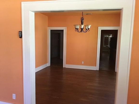 5th image of 1427 S Park St