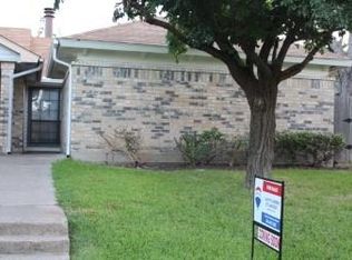3052 Navarro Ln, Grand Prairie, TX 75052