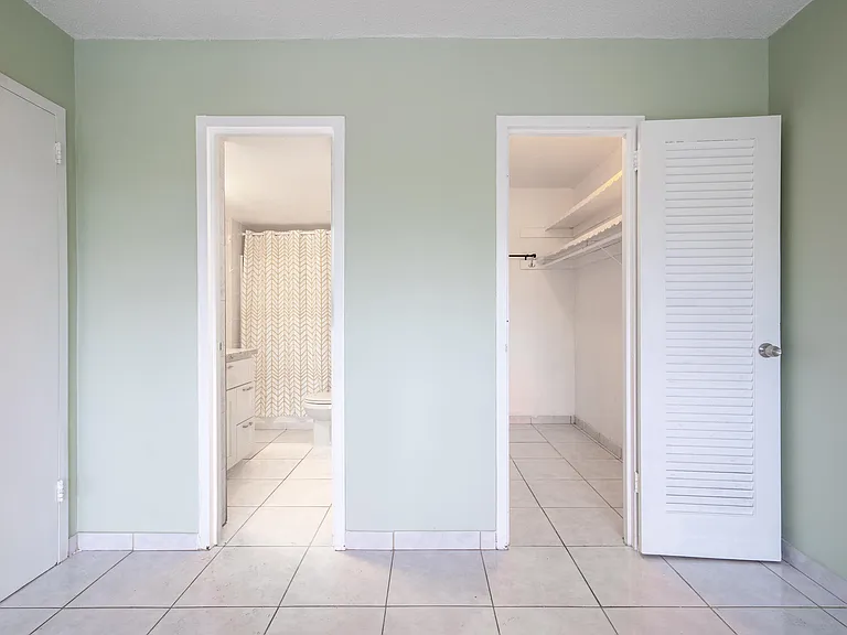 2200 E Hallandale Beach Blvd #202 — Photo 18