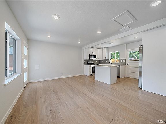 3rd image of 3738 N Eliot #7
