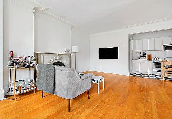2nd image of 156 Montague St APT 4F