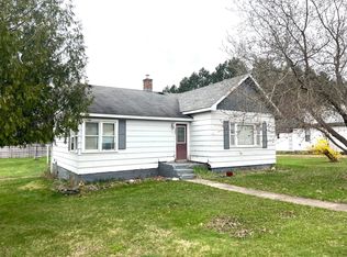 303 Homer Rd, Iron River, MI 49935