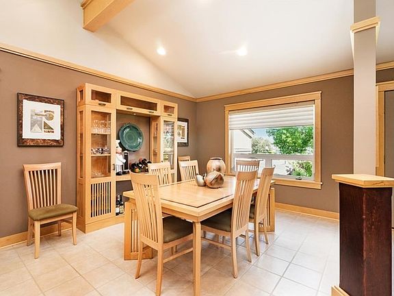 5th image of 3422 Pebble Brook Dr