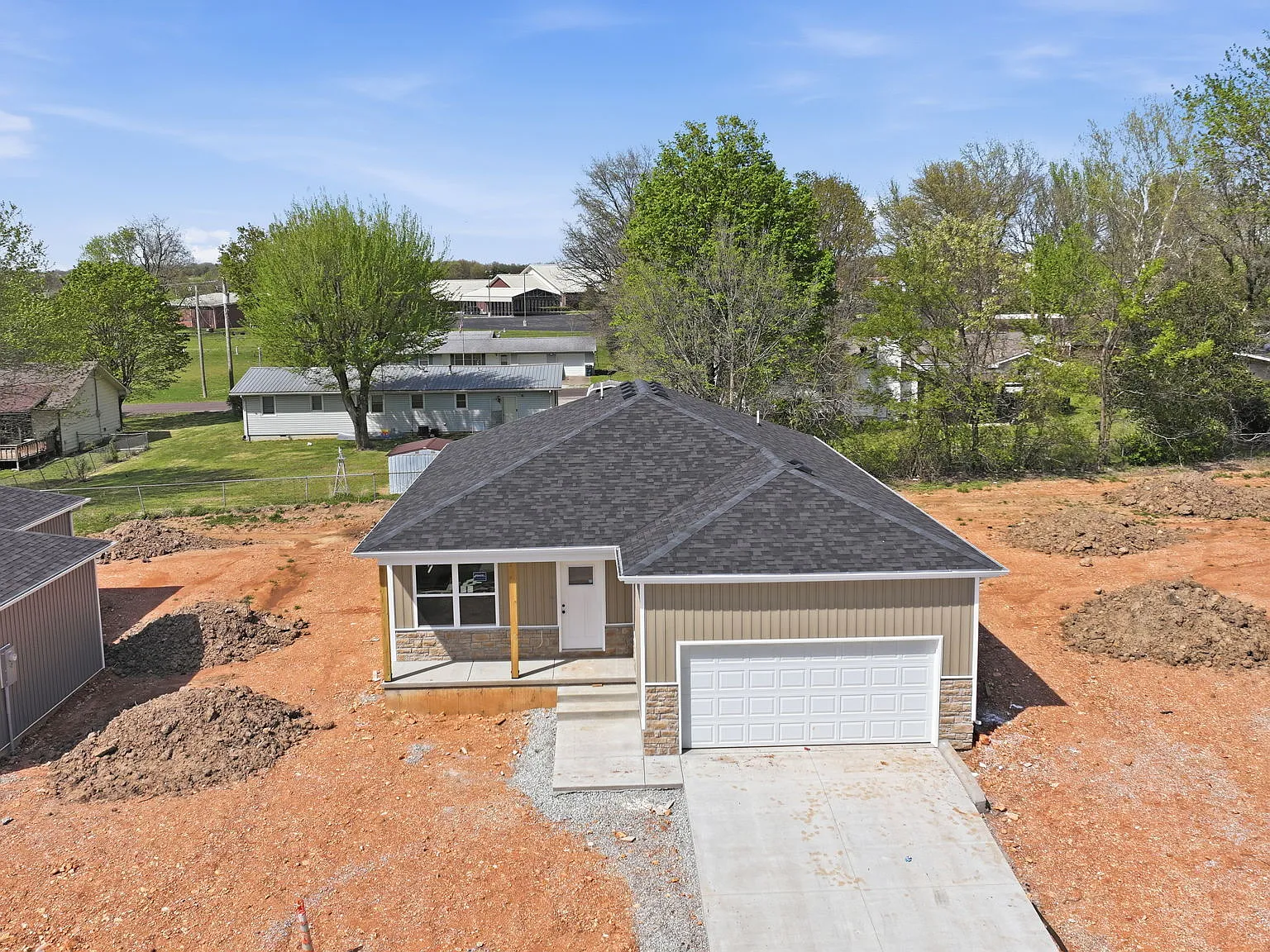 46 Whitley Lane - 1 — Photo 1