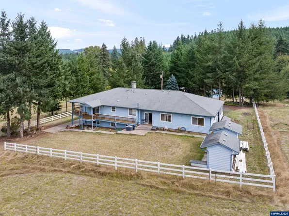 42174 Fish Hatchery Dr, Scio, OR 97374