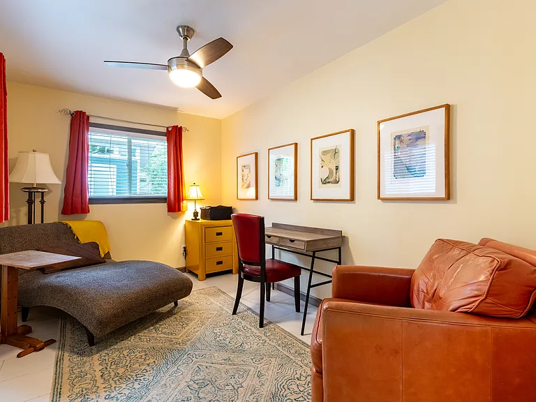 805 Regal Rd — Photo 18