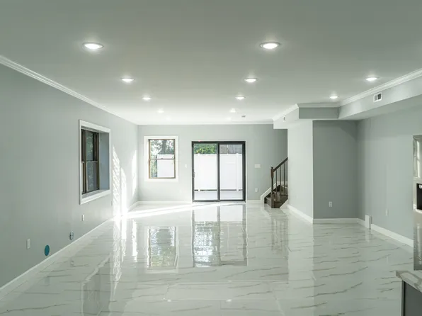 3 Vreeland Ter #2, Jersey City, NJ 07305
