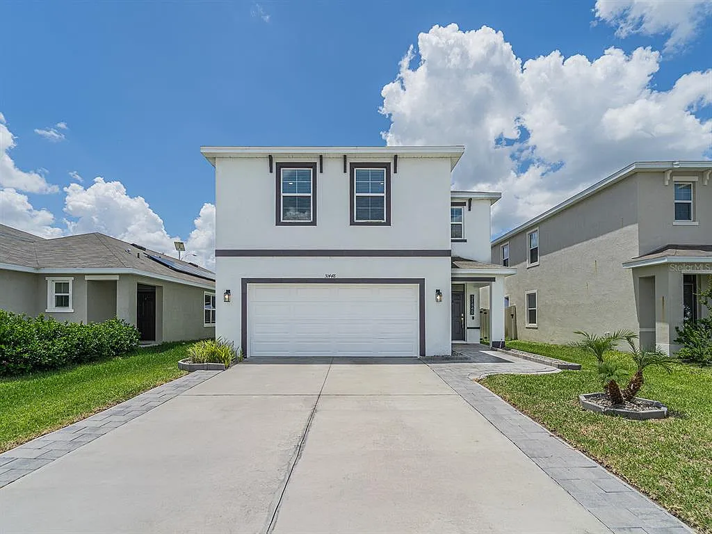 4 bed, 2.5 bath, 2260 sqft, $2,650 — Photo 4