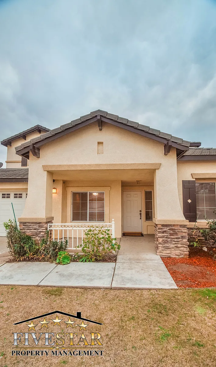 Building Photo - 12409 Crystal Cove Ave