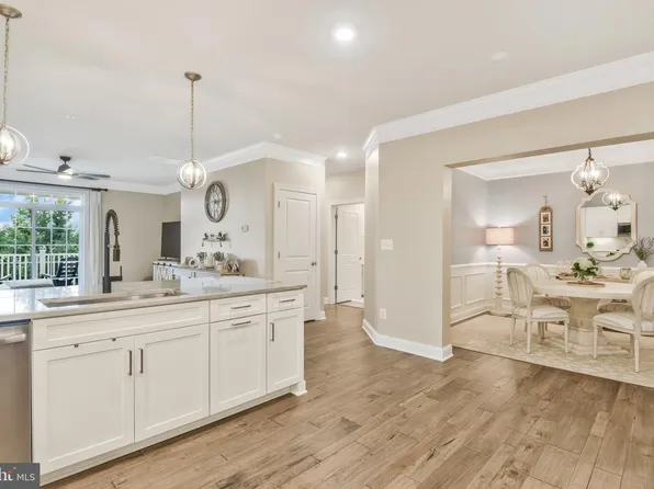 21007 Rocky Knoll Sq APT 203, Ashburn, VA 20147