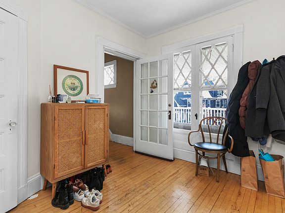 4th image of 21 Bentley St