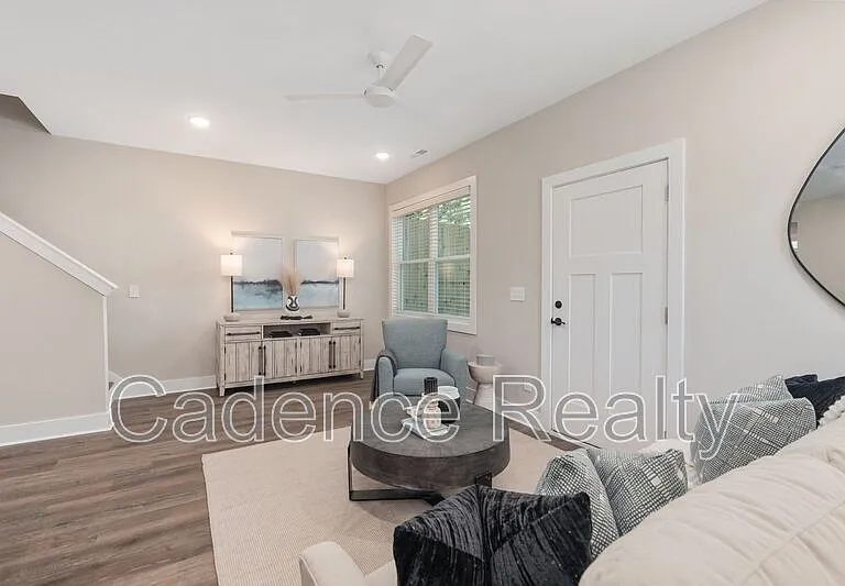 1733 Perimeter Loop — Photo 10