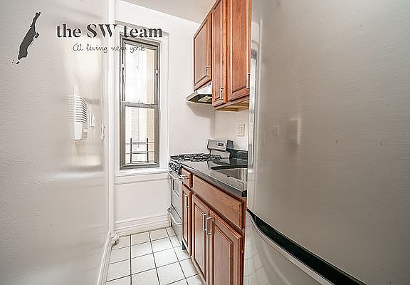 3rd image of 1224 Saint Nicholas Ave #4CC