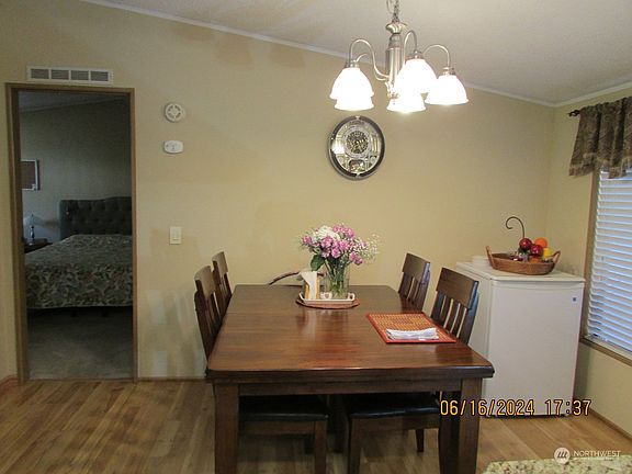 4th image of 2378 SE Hastings Lane