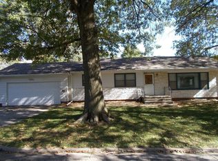 1201 N Division St, Creston, IA 50801