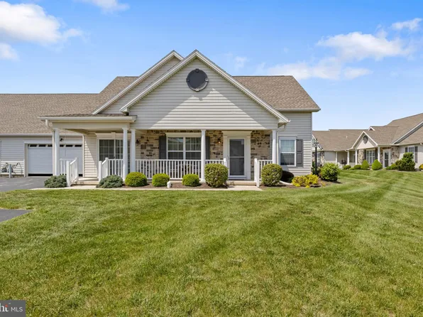 143 Dolomite Dr #40C, York, PA 17408