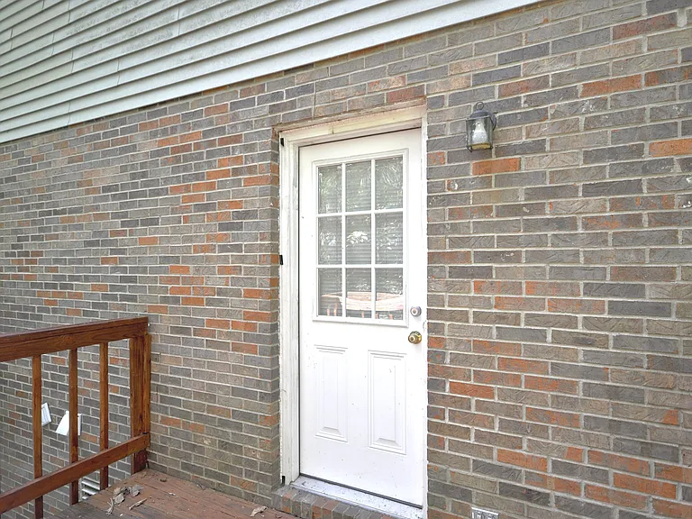460 Martha Ln #C — Photo 25