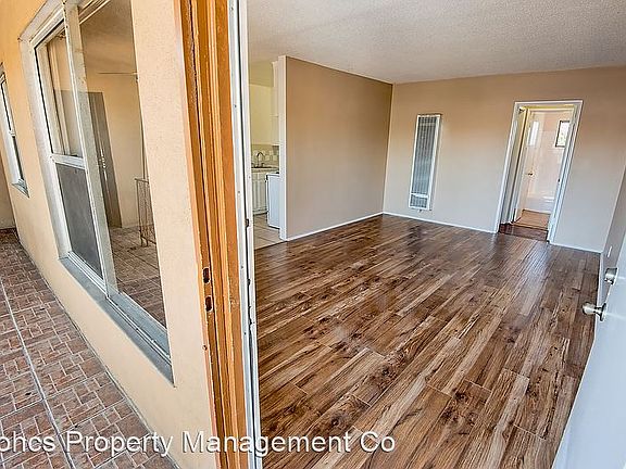 2nd image of 1088 W 39th St APT 8