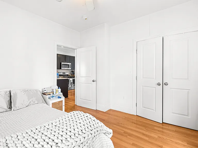 180 Gold St #3 — Photo 16