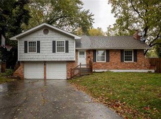 100 Sussex Ct, Belton, MO 64012