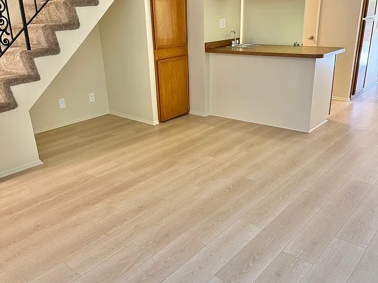 1360 Oxford Ave #5 — Photo 6